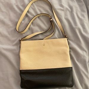Kate spade crossbody purse black and beige